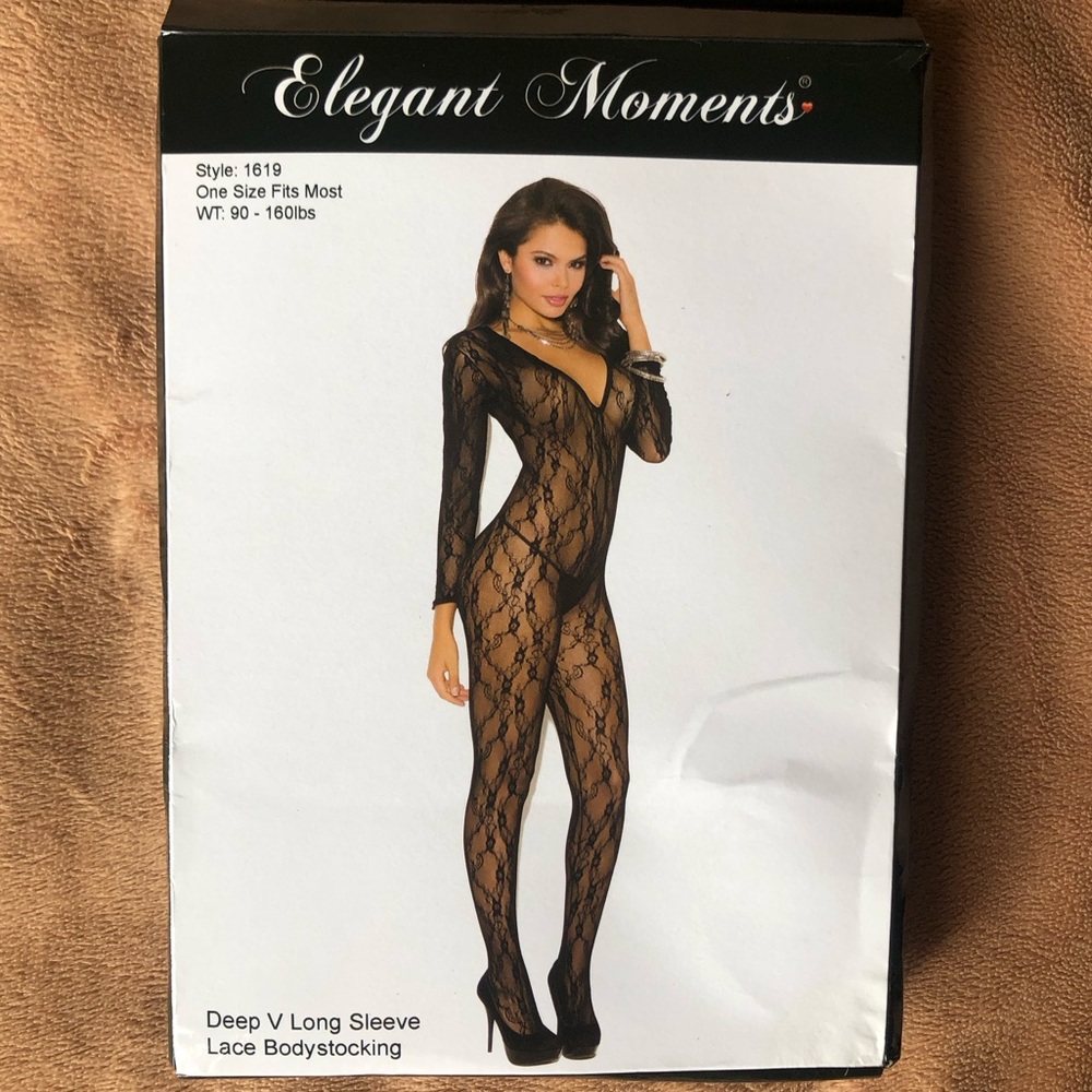 Long sleeve crotchless lace bodystocking